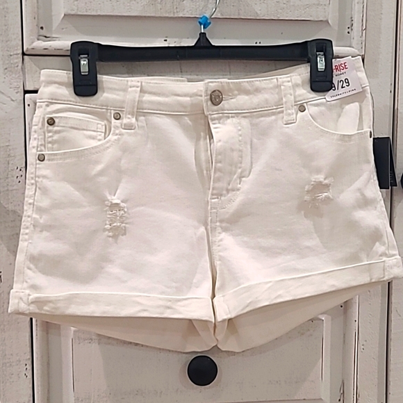 Celebrity Pink the honey white denin shorts - Picture 1 of 6